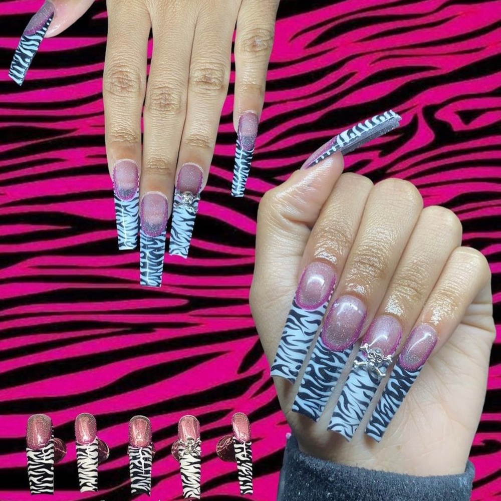 SET OF PRESS ON nails (DM TO ORDER)
"MCBLING GURL" Long length Square Nail set